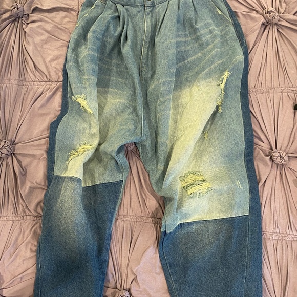 Low-slung, slouchy with Zip fly, button close, back elastic band, handdistressed - Picture 2 of 10